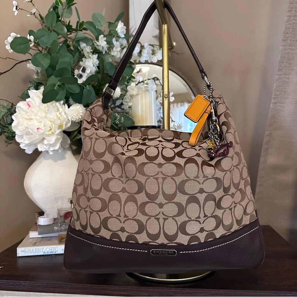 Coach PARK Signature Hobo | Style F23279 - Picture 4 of 16